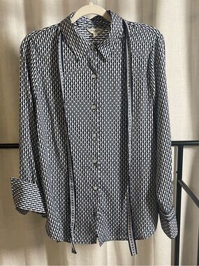 Max Studio women’s button up Long sleeve shirt